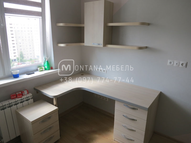 KS-002 kompyuternyi stol 2